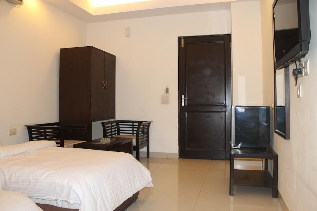 Airport Hotel Jet Inn Suites New Delhi Exterior photo