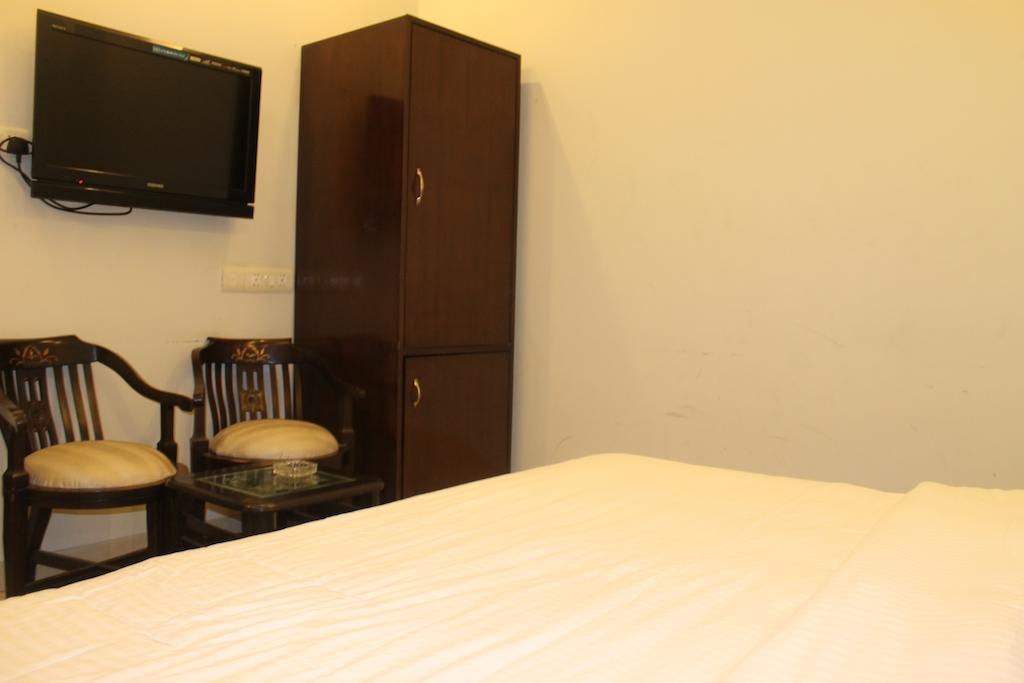Airport Hotel Jet Inn Suites New Delhi Exterior photo
