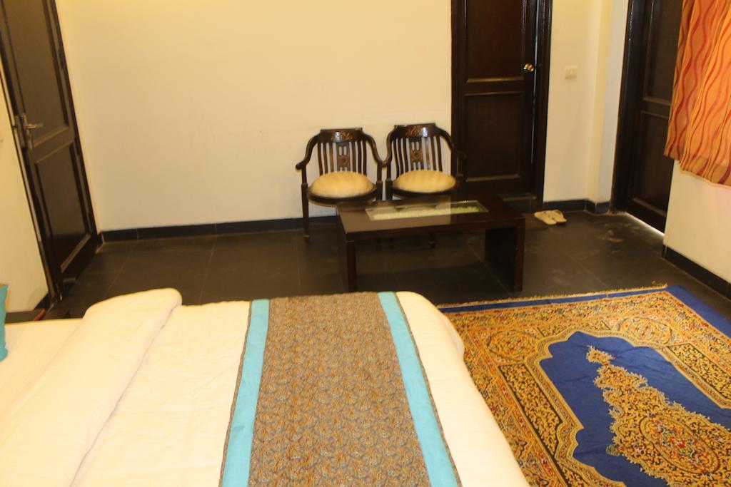 Airport Hotel Jet Inn Suites New Delhi Exterior photo